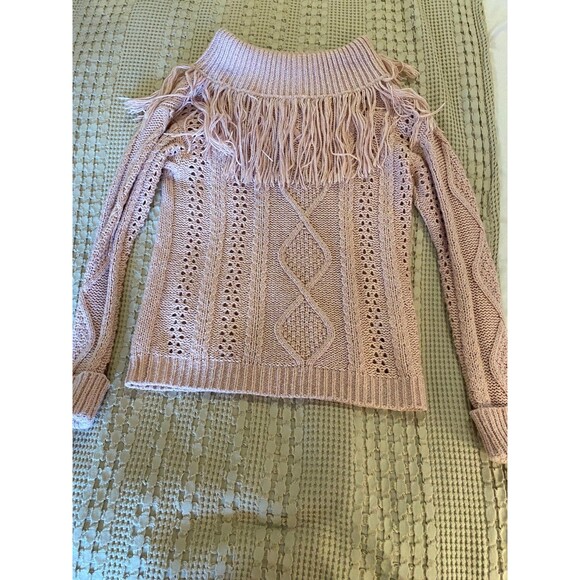 Soft  Chunky Knit Pale  Pink Cowl Neck Sweater Size Medium - Picture 4 of 7